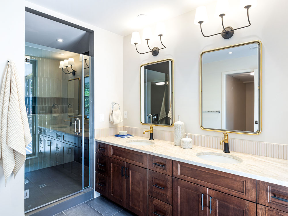 The Terraces on Spruces bathroom